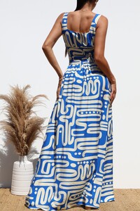 Blue Labyrinth Maxi