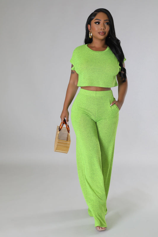 BELLA CONJUNTO DE 2 PIEZAS DE TOP CROPPED Y PIERNAS ANCHAS - LIMA